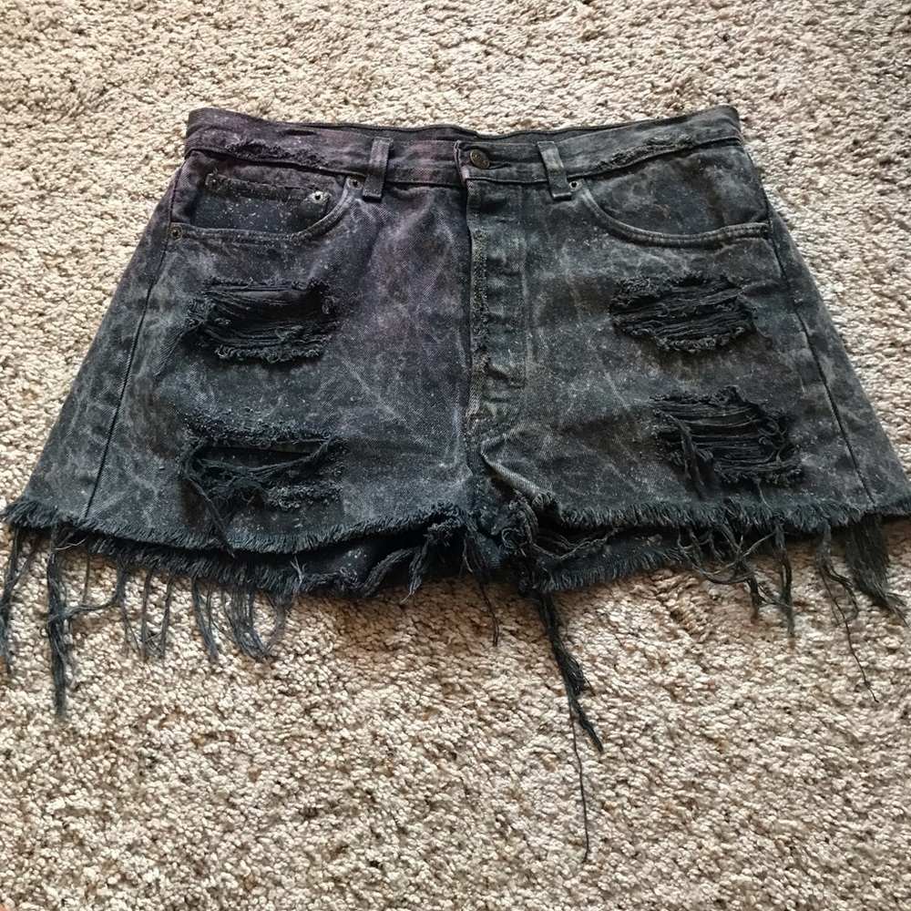Levi’s | distressed high waist shorts